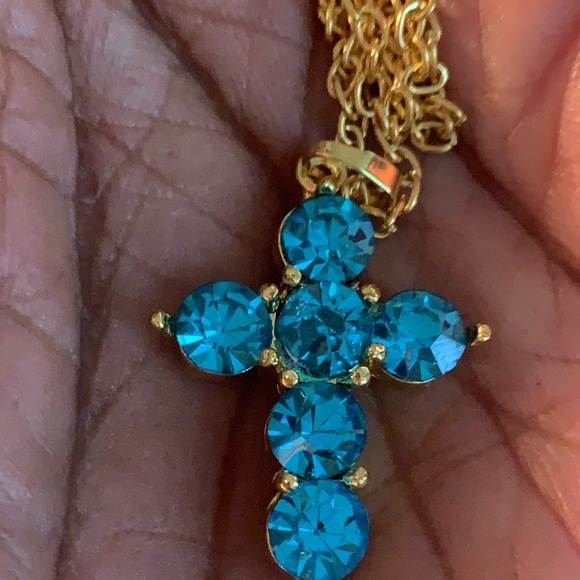 Cross Pendant - Picture 4 of 4